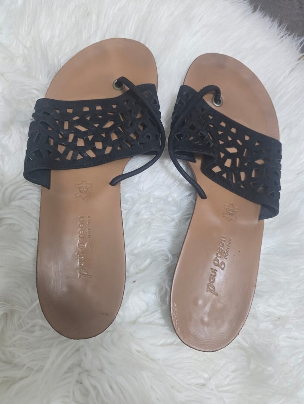 Paul Green Munchen Women's Black Slide Perforated Leather Thong Sandals. Size 9